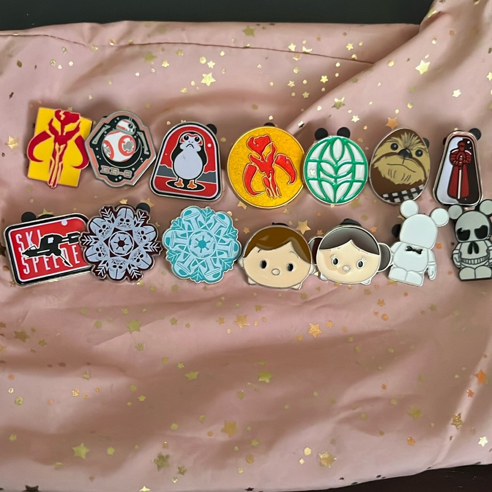 Star Wars Disney collectible trading pin lot
